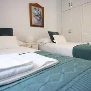Rentalsevilla Espacioso Apartamento En La Alameda De Hercules Con Parking Sevilla